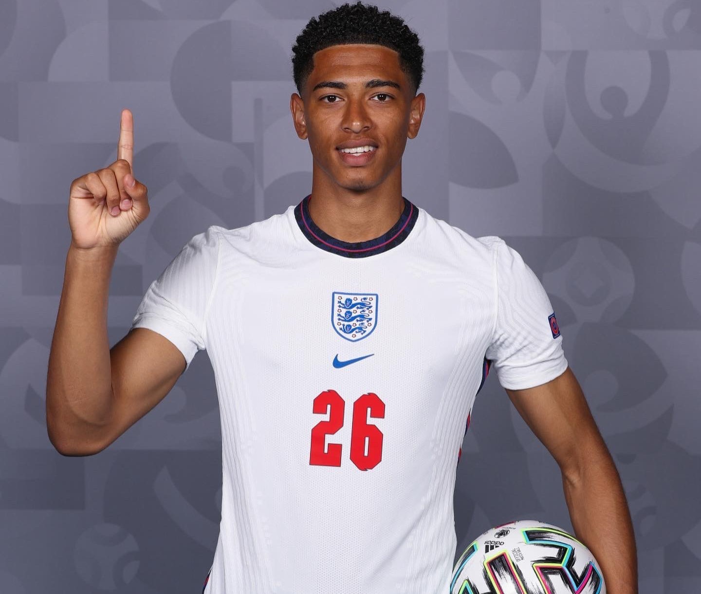 大幅轮换，科瓦奇：由于伤病我们不得不轮换拜尔（科瓦奇：伤病所迫，我们只能对拜尔大幅轮换）