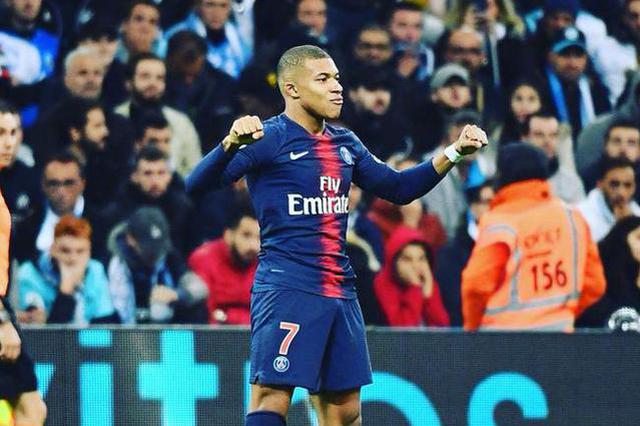 罗马诺：尤文、巴萨等俱乐部在关注伯恩茅斯后卫塞内西（罗马诺：尤文、巴萨等豪门有意伯恩茅斯后卫塞内西）