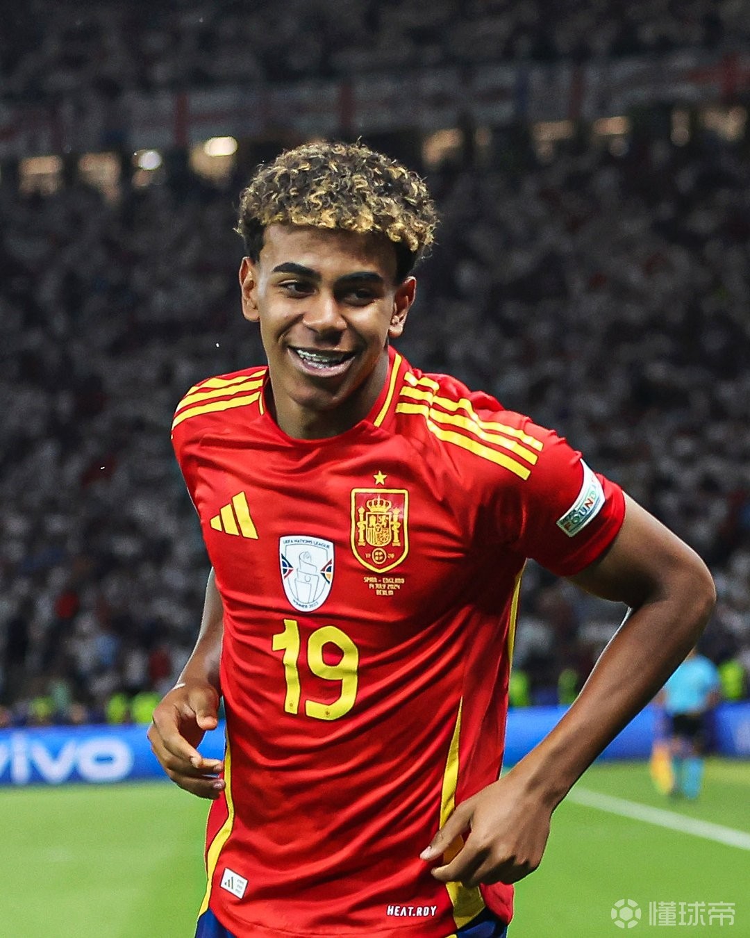 连续第二次扑点，迈尼昂当选米兰德比全场最佳（再度扑出点球，迈尼昂荣膺米兰德比最佳球员）