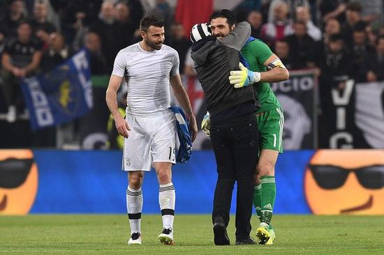 卡拉格”内涵“萨拉赫训练照：从未像今晚这样渴望利物浦赢球