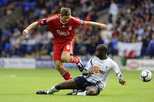 淘汰出局！总经理场边指挥引众怒 卖赵睿换场馆运营拉胯？（惨遭淘汰！总经理临场指挥惹争议，卖赵睿与换馆运营被质疑失策）