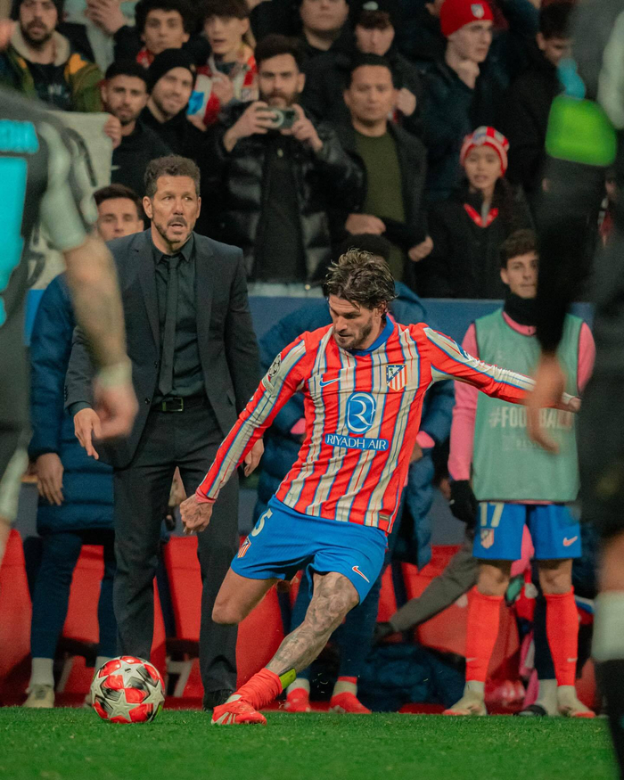 尤文vs乌迪内斯：伊尔迪兹、乔纳森-戴维首发，麦肯尼出战