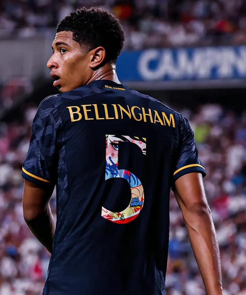 记者：齐尔克泽向曼联申请转会，罗马报价三千万欧先租后买（记者：齐尔克泽已申请转投曼联，罗马报价3000万欧先租后买）